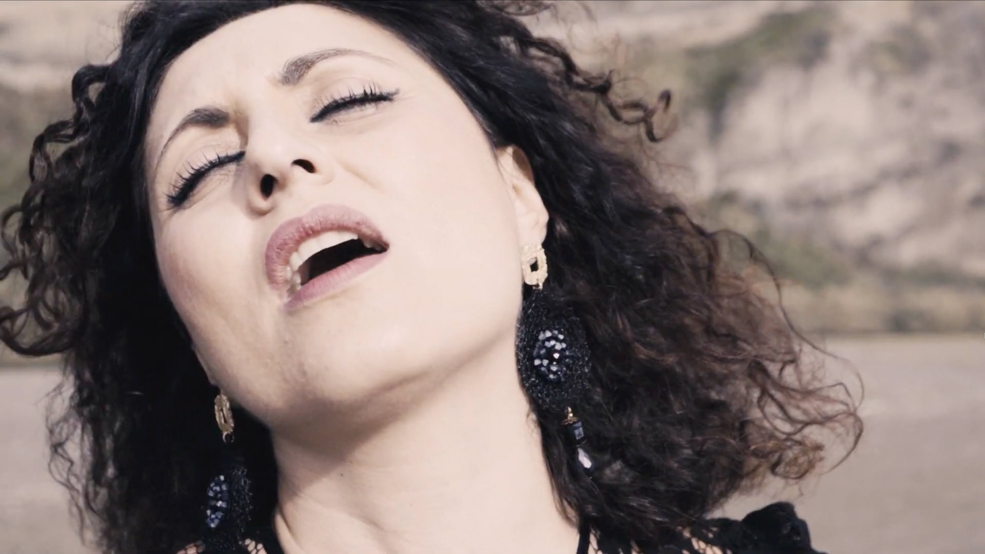 Intro video Maronna nera (E. Avitabile) - Firoenza Calogero.